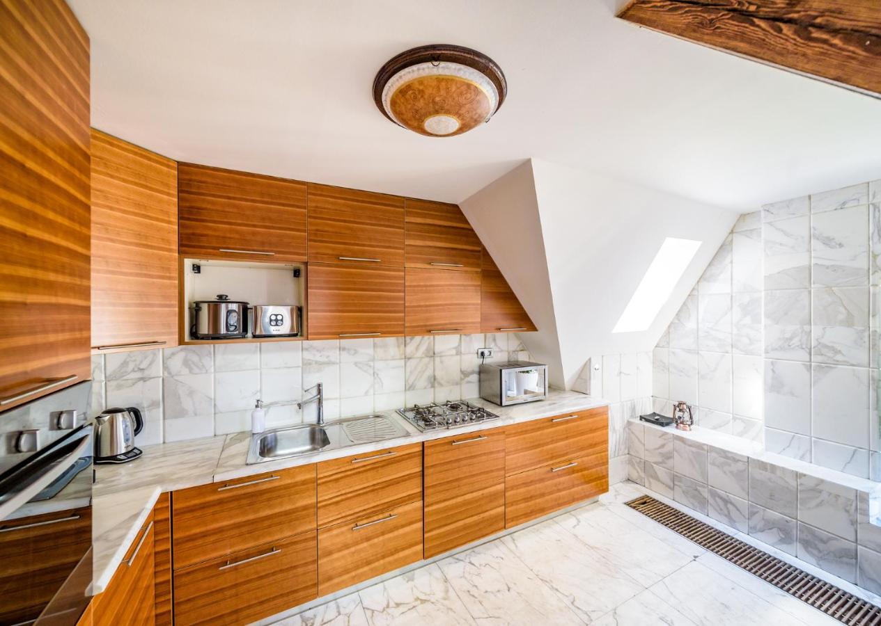 Apartment Triplex Kings In Old Town Prag
